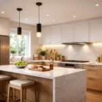 Modern konyhai világítás, amely kombinálja a funkcionális és hangulatos elemeket.